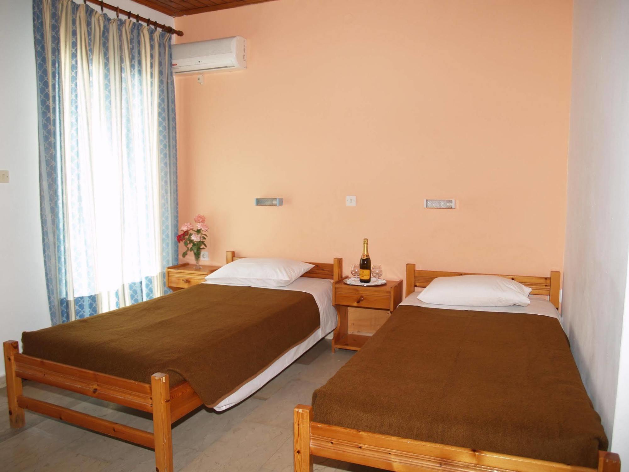 Lefkimi Hotel 卡沃斯 外观 照片
